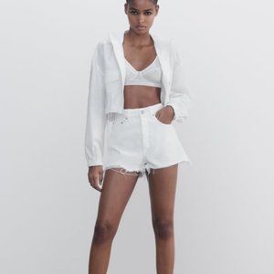 NWT Zara FRAYED HIGH RISE DENIM SHORTS - US 8